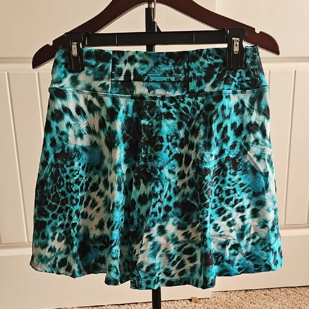 SassyFun Dona Jo Electric Blue and Black Ruffled Tennis Or Pickleball Skirt - Picture 4 of 7